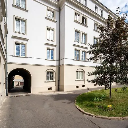 Metro Wilenski #1 By Bookinghost *